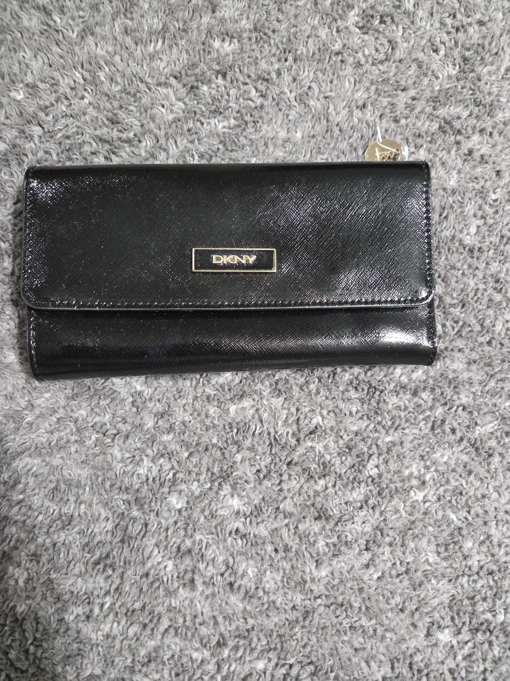 DKNY Black Leather Zip-Accent Wallet with Gold Logo